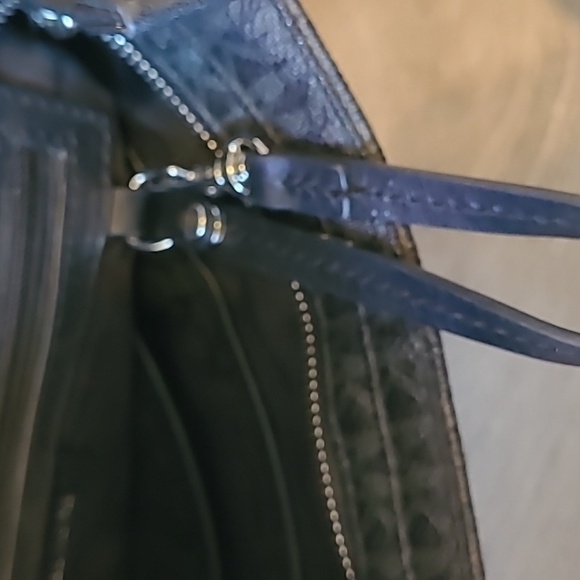 Michael Kors black shoulder bag - Picture 9 of 12